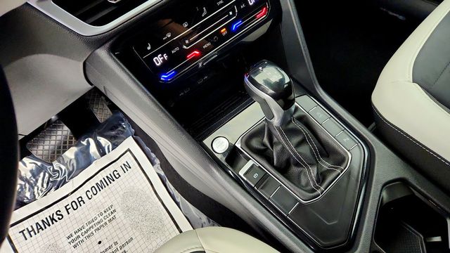 2025 Volkswagen Taos SE FWD - 23087364 - 15