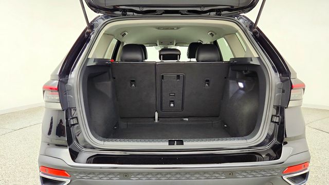2025 Volkswagen Taos SE FWD - 23087364 - 19