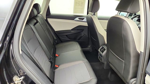 2025 Volkswagen Taos SE FWD - 23087364 - 20