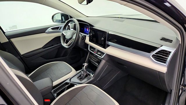 2025 Volkswagen Taos SE FWD - 23087364 - 22