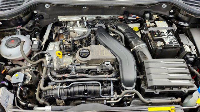 2025 Volkswagen Taos SE FWD - 23087364 - 24