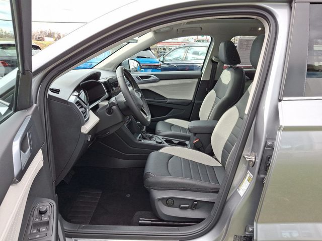 2025 Volkswagen Taos SEL 4MOTION - 22945896 - 13