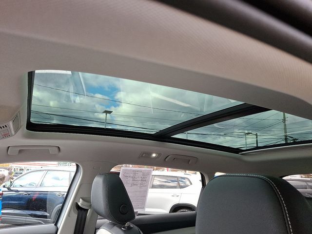 2025 Volkswagen Taos SEL 4MOTION - 22945896 - 14