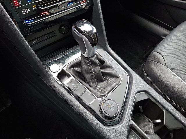 2025 Volkswagen Taos SEL 4MOTION - 22945896 - 15