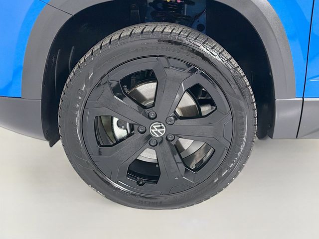 2025 Volkswagen Taos SEL 4MOTION - 22981271 - 32