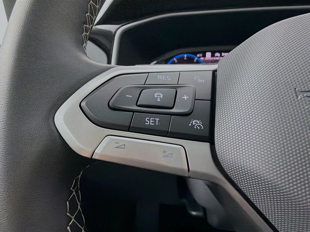 2025 Volkswagen Taos SEL 4MOTION - 23000632 - 10