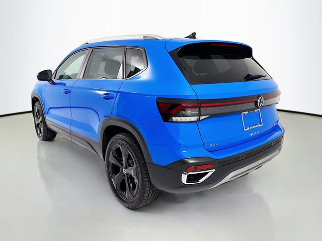 2025 Volkswagen Taos SEL 4MOTION - 23000632 - 4