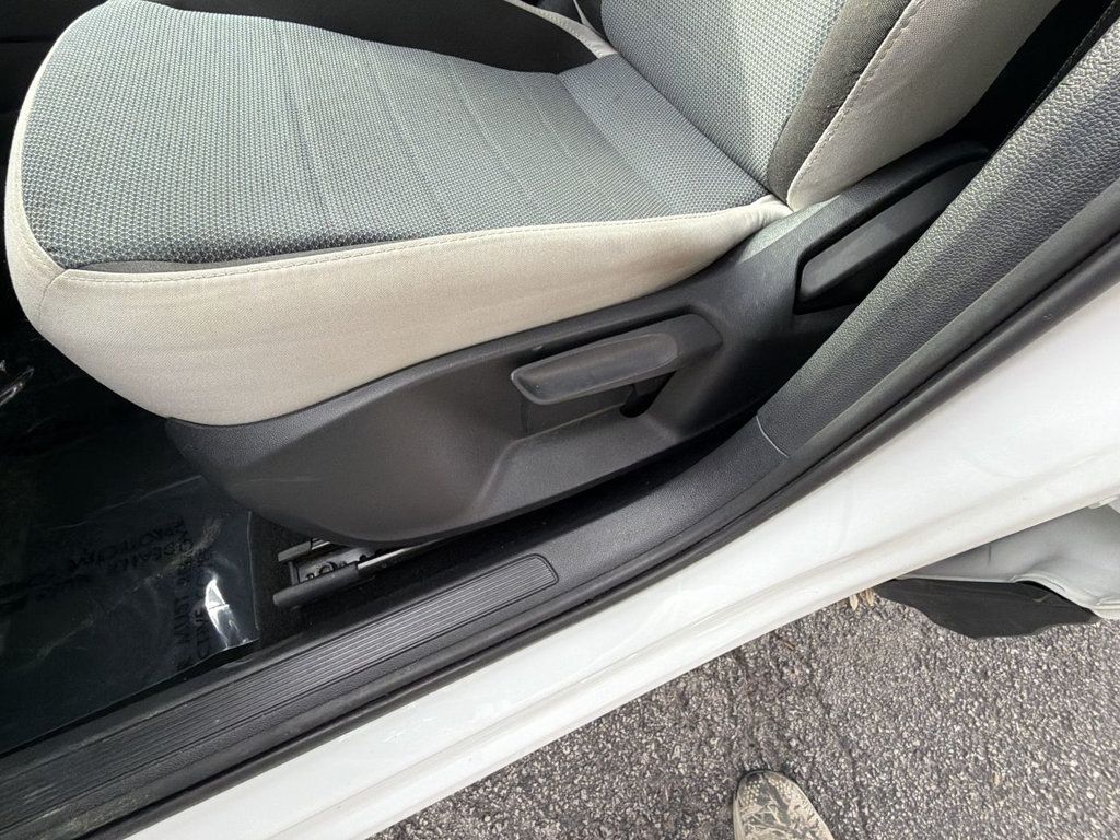 Volkswagen Taos photo 13