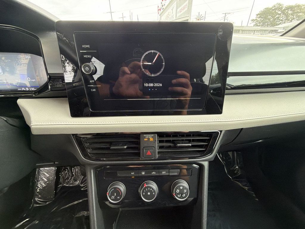 Volkswagen Taos photo 17