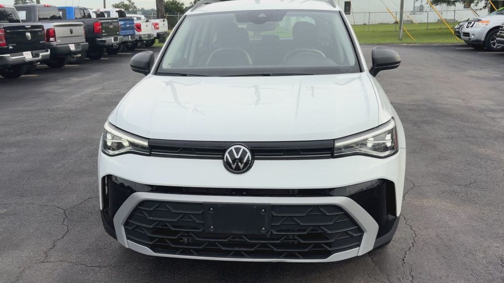 Volkswagen Taos photo 3