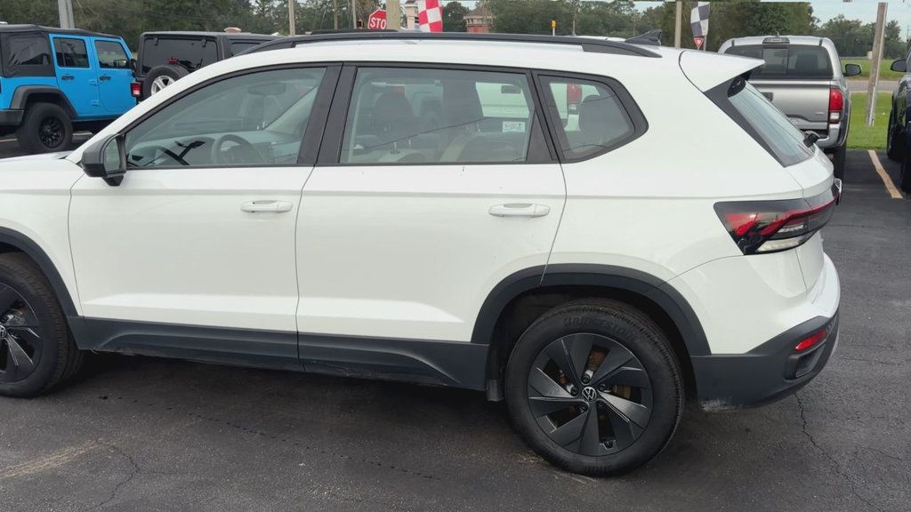 Volkswagen Taos photo 6