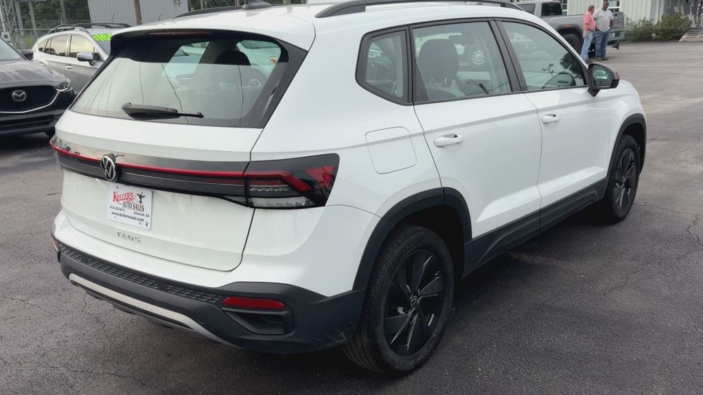 Volkswagen Taos photo 8