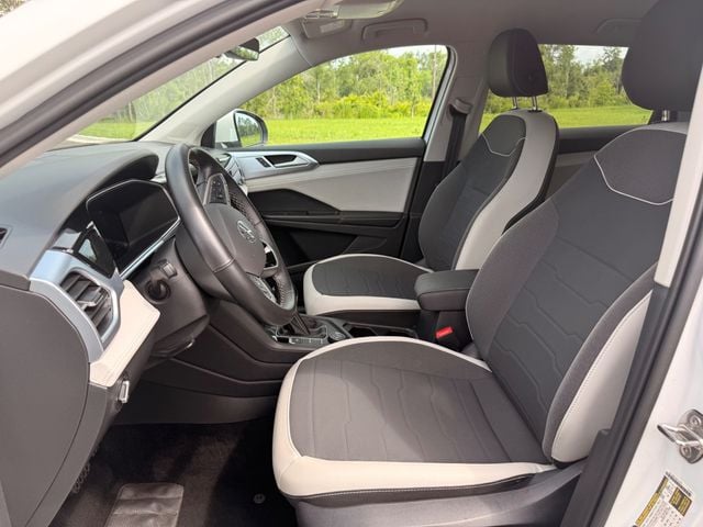 2025 Volkswagen Taos TAOS SE - 23024452 - 5