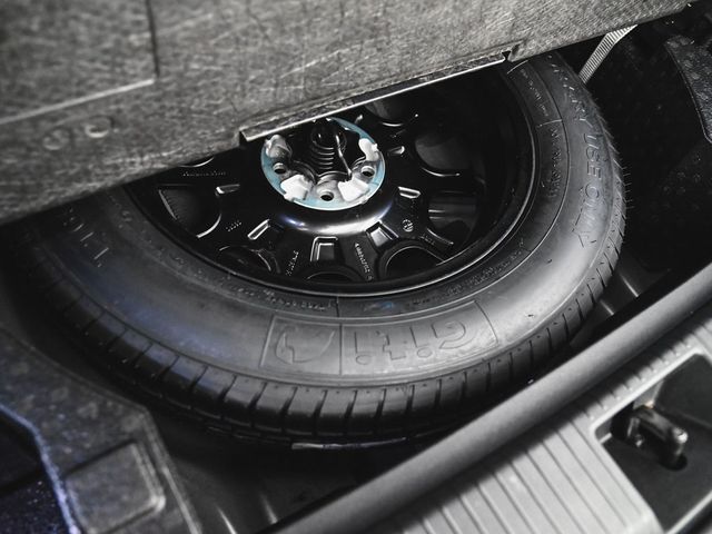 2025 Volkswagen Tiguan 2.0T S - 22960445 - 34