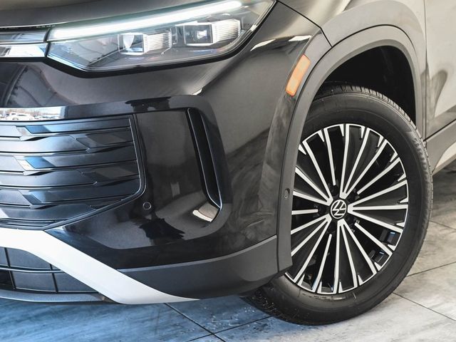 2025 Volkswagen Tiguan 2.0T S - 22960445 - 35