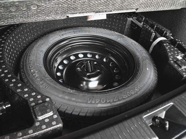 2025 Volkswagen Tiguan 2.0T SE - 23050167 - 40