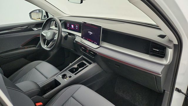 2025 Volkswagen Tiguan 2.0T SE - 22955116 - 23