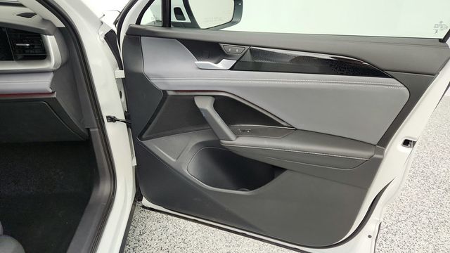 2025 Volkswagen Tiguan 2.0T SE - 22955116 - 24