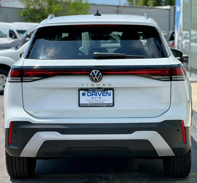 2025 Volkswagen Tiguan 2.0T SE FWD - 23030275 - 32