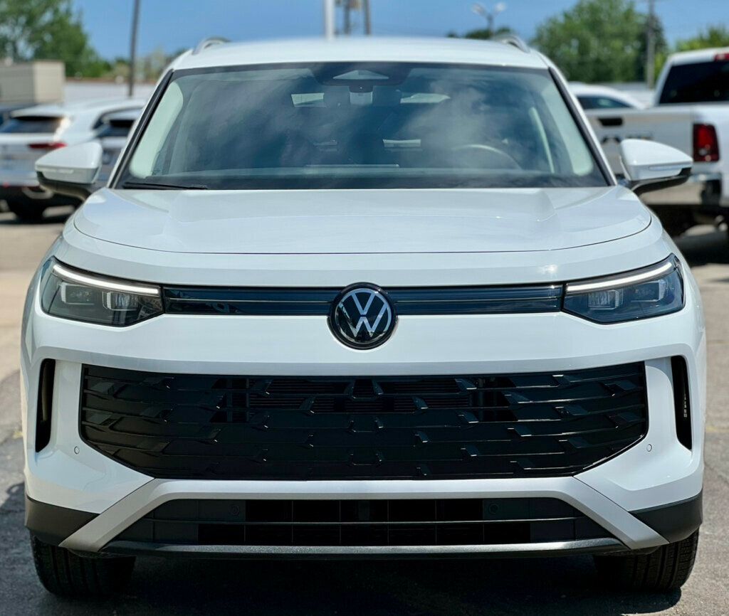 2025 Volkswagen Tiguan 2.0T SE FWD - 23030275 - 5