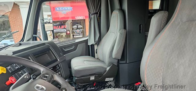 2025 Volvo 760  - 23026819 - 12