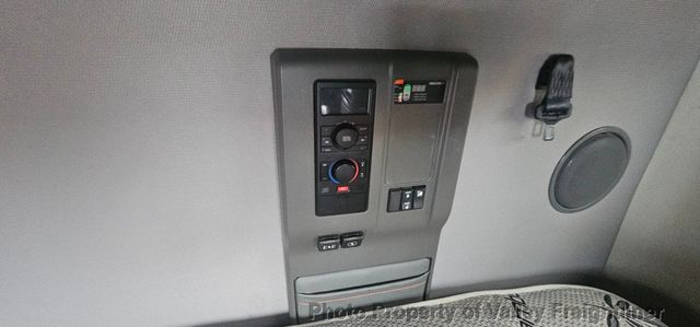 2025 Volvo 760  - 23026819 - 18
