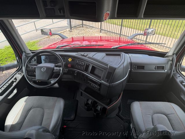 2025 Volvo 760  - 23043299 - 24