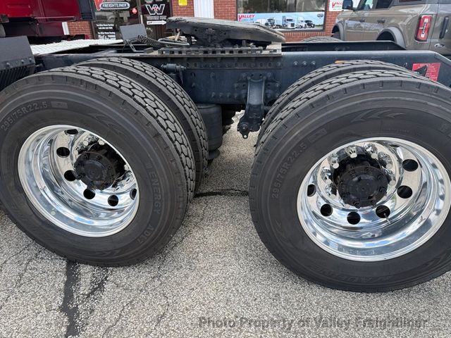 2025 Volvo 760  - 23043299 - 8