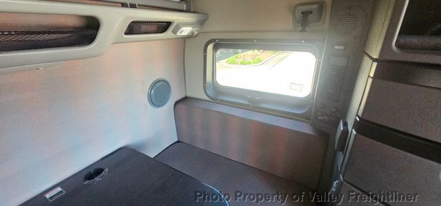 2025 Volvo 860  - 23014838 - 22