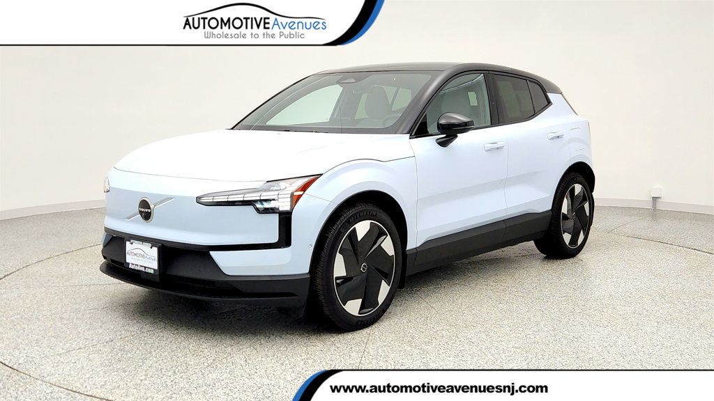 2025 Volvo EX30 Twin Motor AWD Ultra w/ Climate Package - 22997945 | Video 1