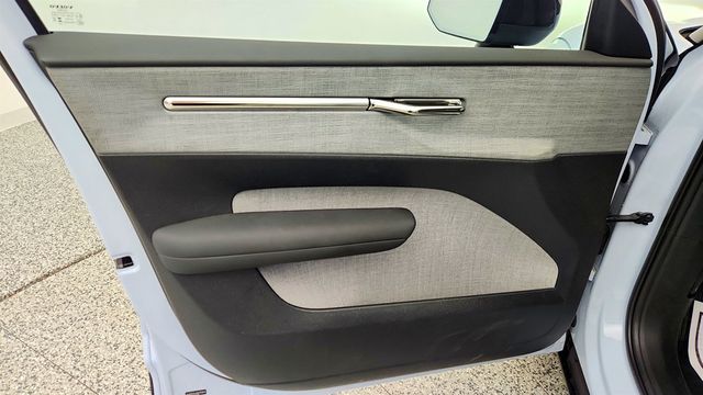 2025 Volvo EX30 Twin Motor AWD Ultra w/ Climate Package - 22997945 - 10