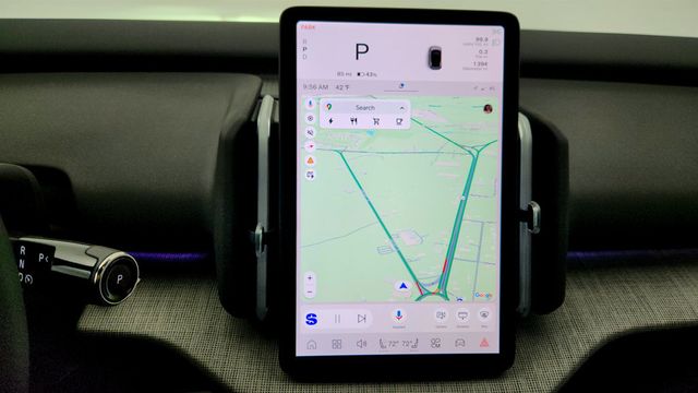 2025 Volvo EX30 Twin Motor AWD Ultra w/ Climate Package - 22997945 - 19