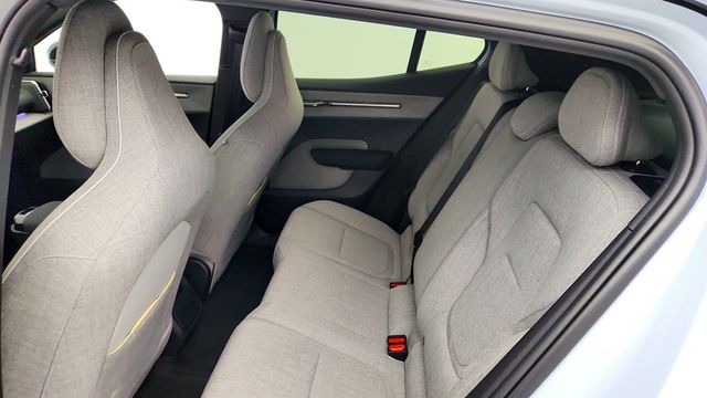 2025 Volvo EX30 Twin Motor AWD Ultra w/ Climate Package - 22997945 - 21