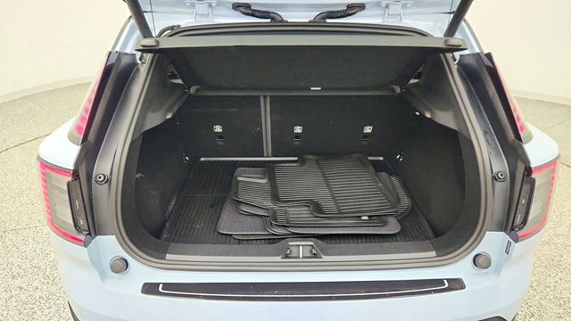 2025 Volvo EX30 Twin Motor AWD Ultra w/ Climate Package - 22997945 - 22