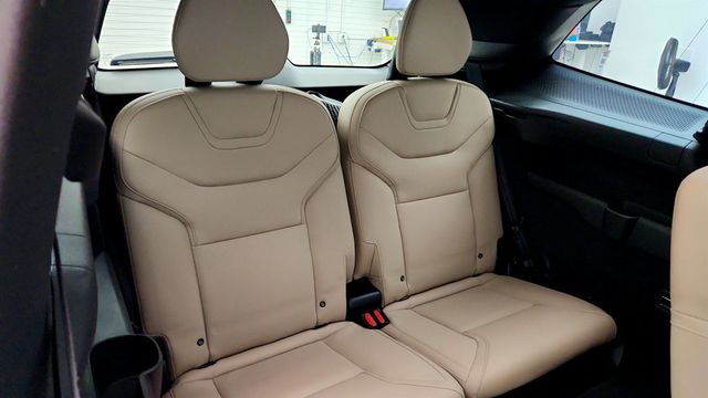 2025 Volvo EX90 Twin Motor Performance Ultra 6-Seater w/ Bowers & Wilkins Audio - 23040032 - 19