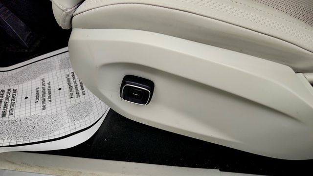 2025 Volvo EX90 Twin Motor Performance Ultra 6-Seater w/ Bowers & Wilkins Audio - 23040239 - 11
