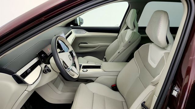 2025 Volvo EX90 Twin Motor Performance Ultra 6-Seater w/ Bowers & Wilkins Audio - 23040239 - 18