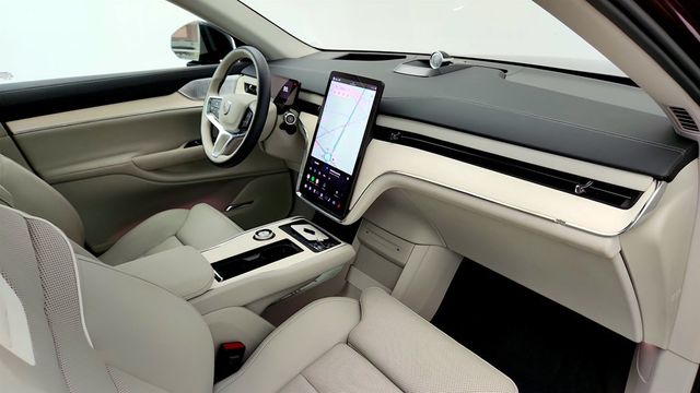 2025 Volvo EX90 Twin Motor Performance Ultra 6-Seater w/ Bowers & Wilkins Audio - 23040239 - 24