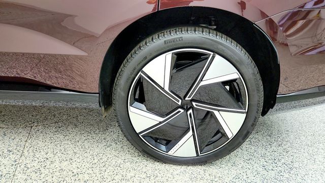 2025 Volvo EX90 Twin Motor Performance Ultra 6-Seater w/ Bowers & Wilkins Audio - 23080905 - 8