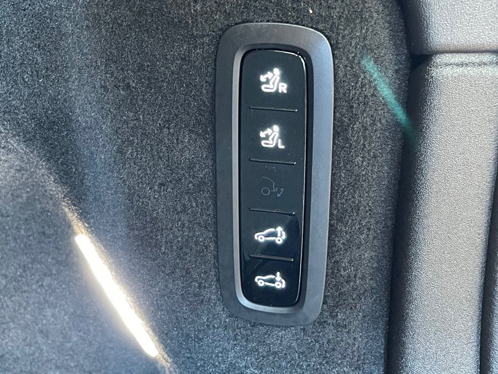 2025 Volvo EX90 Twin Motor Performance Ultra 7-Seater - 23048525 - 20