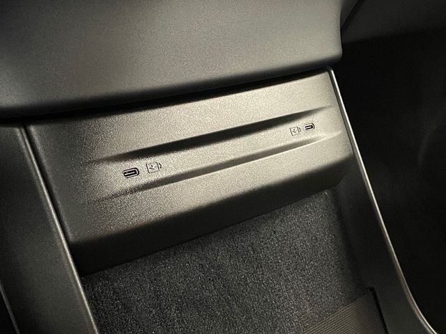 2025 Volvo EX90 Twin Motor Performance Ultra 7-Seater - 23048525 - 33