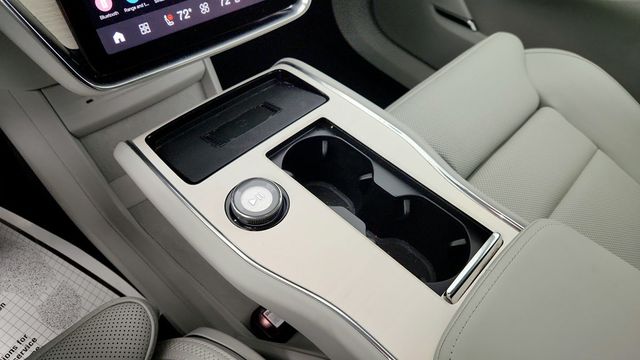 2025 Volvo EX90 Twin Motor Performance Ultra 7-Seater with B&W Premium Sound - 22955632 - 15