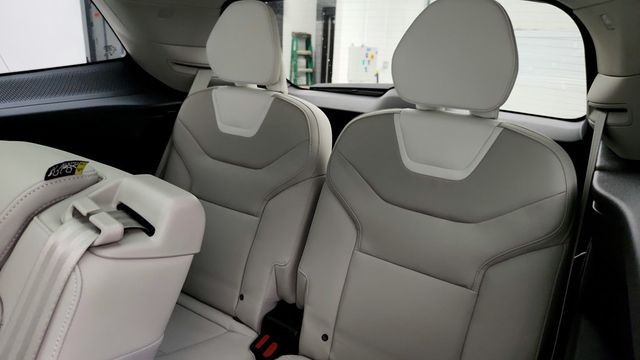 2025 Volvo EX90 Twin Motor Performance Ultra 7-Seater with B&W Premium Sound - 22955632 - 21