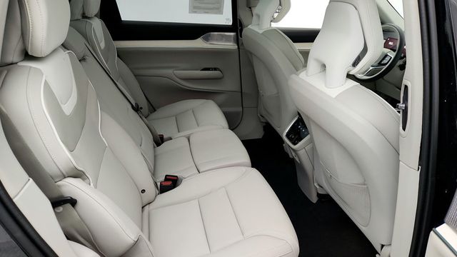 2025 Volvo EX90 Twin Motor Performance Ultra 7-Seater with B&W Premium Sound - 22955632 - 23