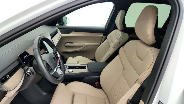 2025 Volvo EX90 Twin Motor Plus 6-Seater - 23059105 - 18