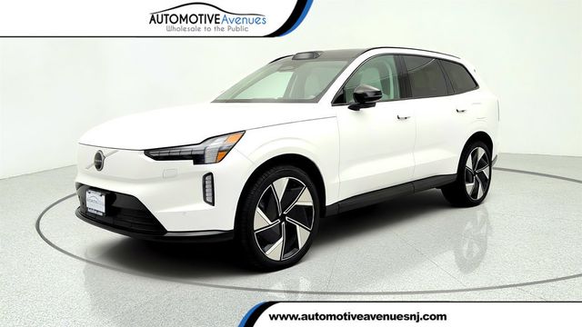 2025 Volvo EX90 Twin Motor Plus 6-Seater w/ 22in 5-Spoke Aero Wheels - 23033681 - 0