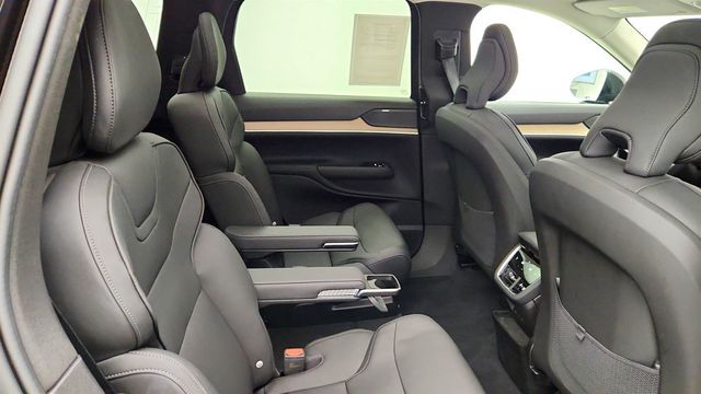 2025 Volvo EX90 Twin Motor Plus 6-Seater w/ Panoramic Roof Sunshade - 23021162 - 24