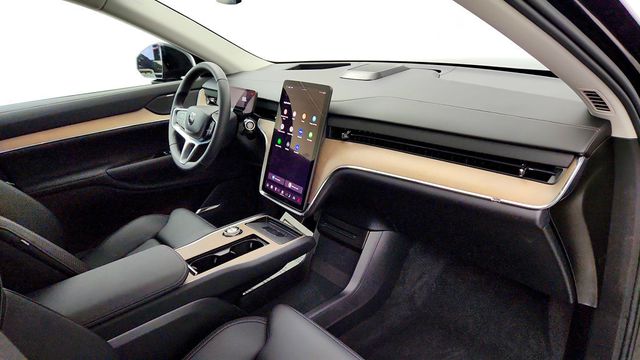 2025 Volvo EX90 Twin Motor Plus 6-Seater w/ Panoramic Roof Sunshade - 23021162 - 26