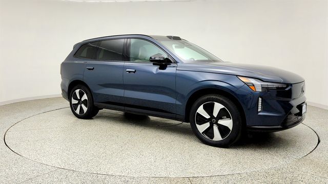 2025 Volvo EX90 Twin Motor Plus 6-Seater w/ Tow Hitch & Panoramic Sunshade - 23040024 - 2