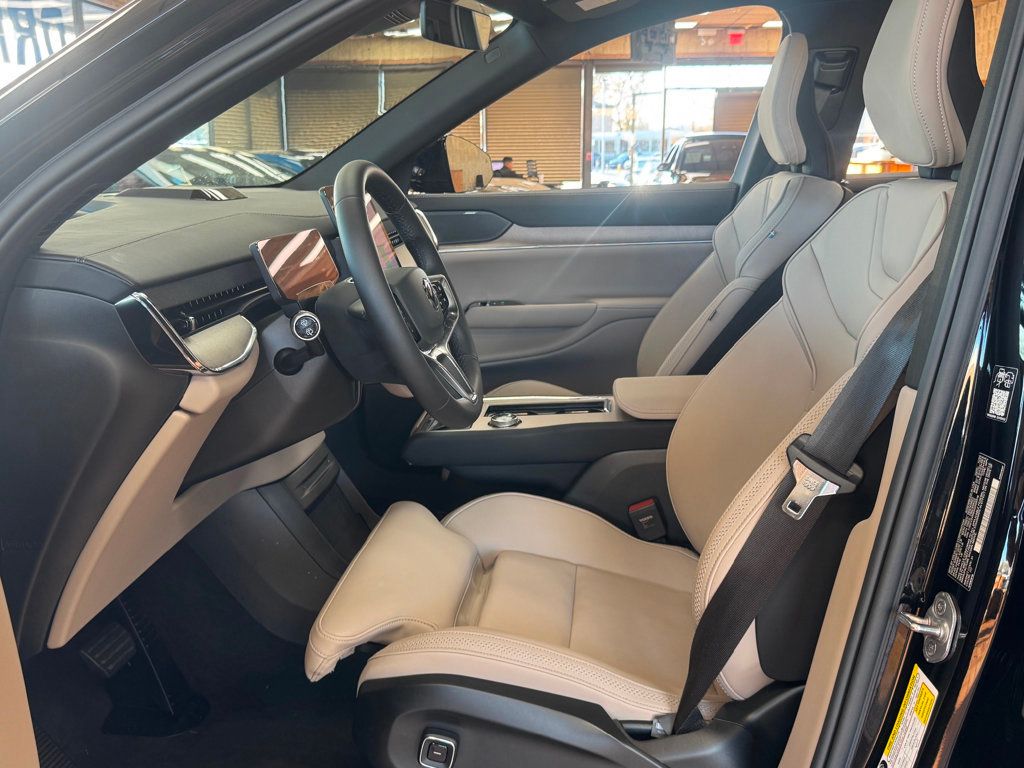 2025 Volvo EX90 Twin Motor Plus 7-Seater - 22945373 - 15